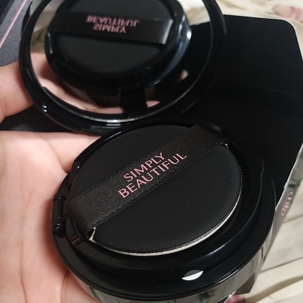 심플리뷰티풀 (SIMPLYBEAUTIFUL) 브라이트닝 비비 쿠션 [SPF50+/PA+++] [0호 러블리] review image