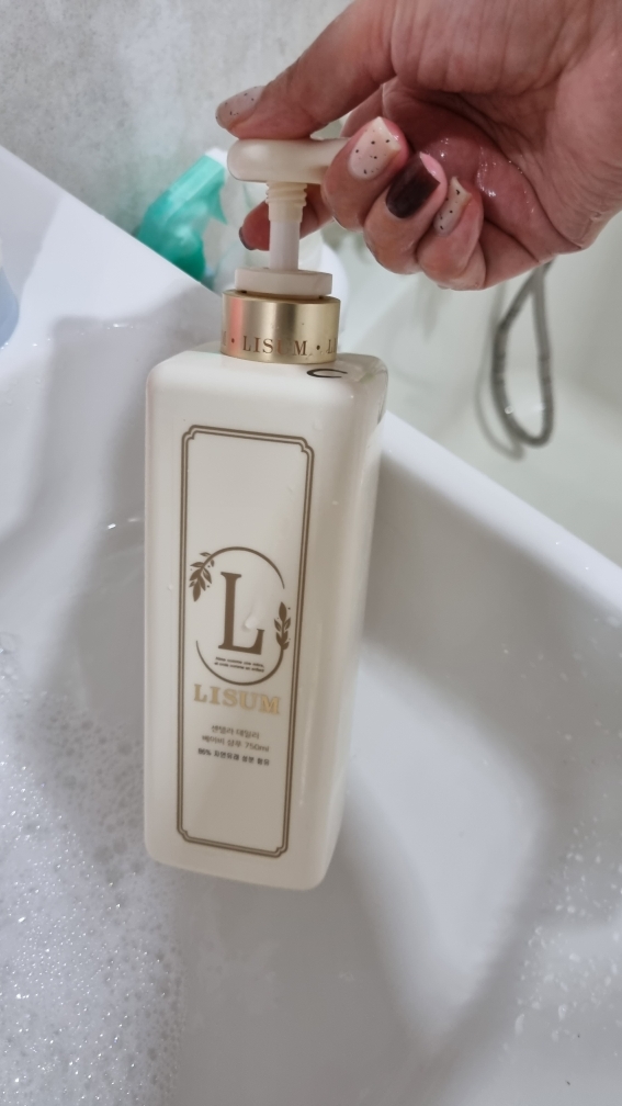 LISUM 芝麻叶日常宝宝洗发水 common.review image