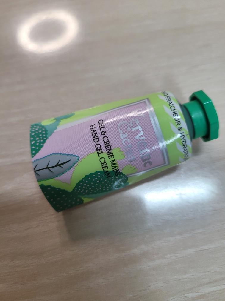 LOCCITANE 2021 Limited Edition Cactus Verbena Hand Cream Reviews for  Combination Skin | Hwahae