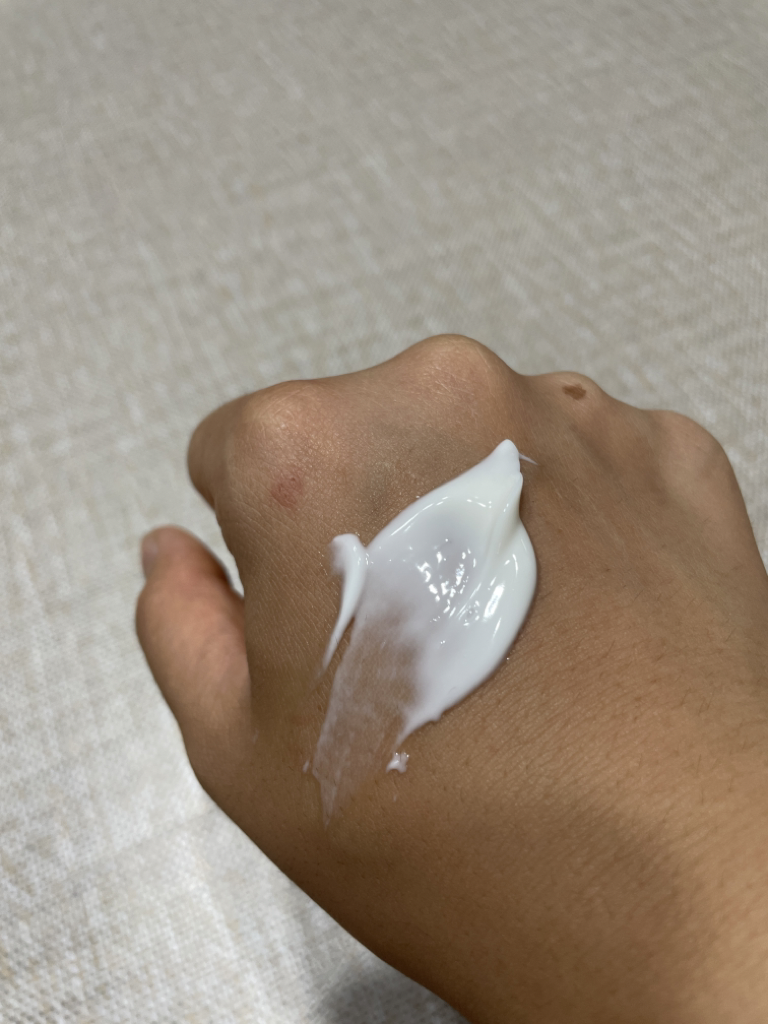 Real user review photo of 1025 Dokdo Light Cream