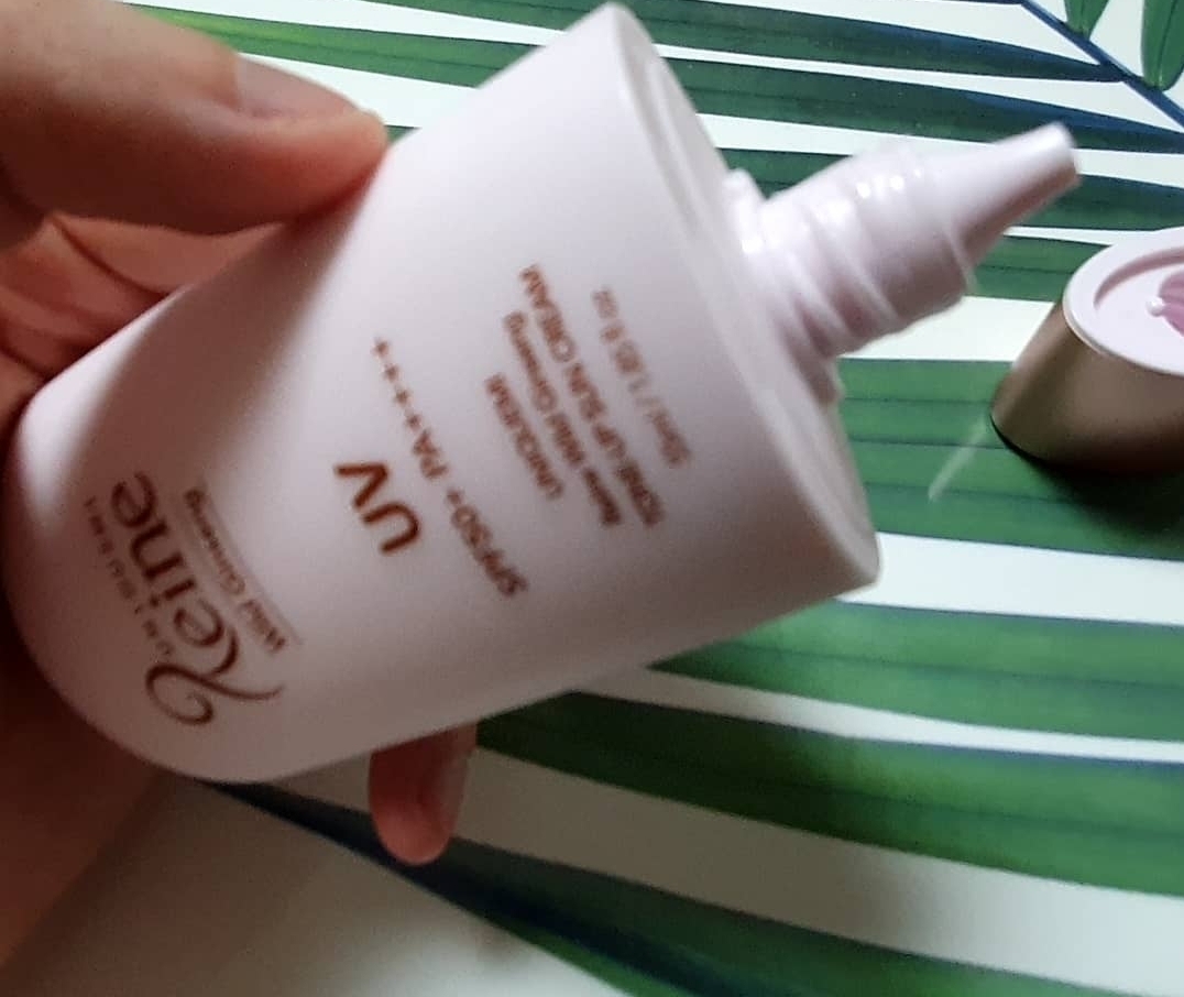 유니크미 (UNIQUMI) 렌느 와일드 진생 톤업 선크림 [SPF50+/PA++++] review image