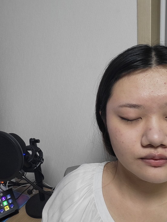 密集肌肤精华气垫粉底液 [SPF40/PA++++] [超轻]的真实用户使用照片