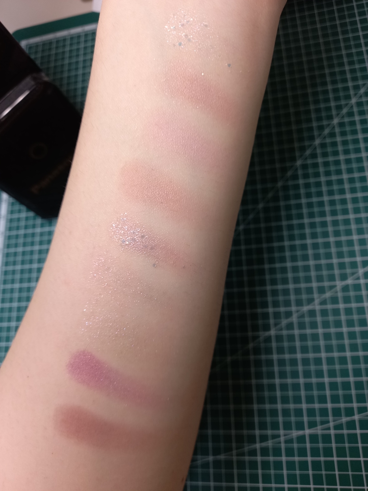 언리시아 (unleashia) 글리터피디아 아이 팔레트 [Nº4 올오브라벤더포그] review image