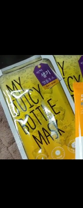 Real user review photo of My Juicy Bottle Mask [Vita Ampoule Juice]