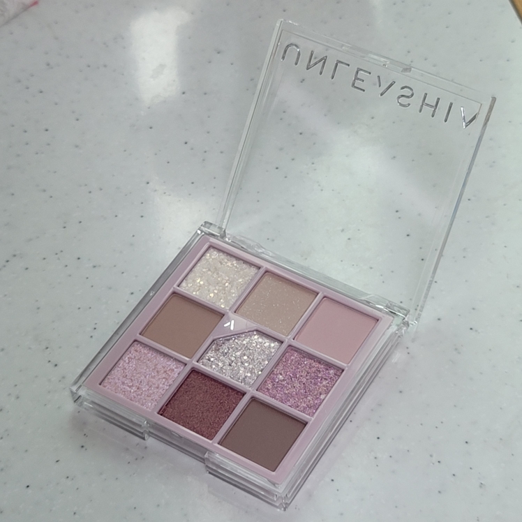 언리시아 (unleashia) 글리터피디아 아이 팔레트 [Nº4 올오브라벤더포그] review image