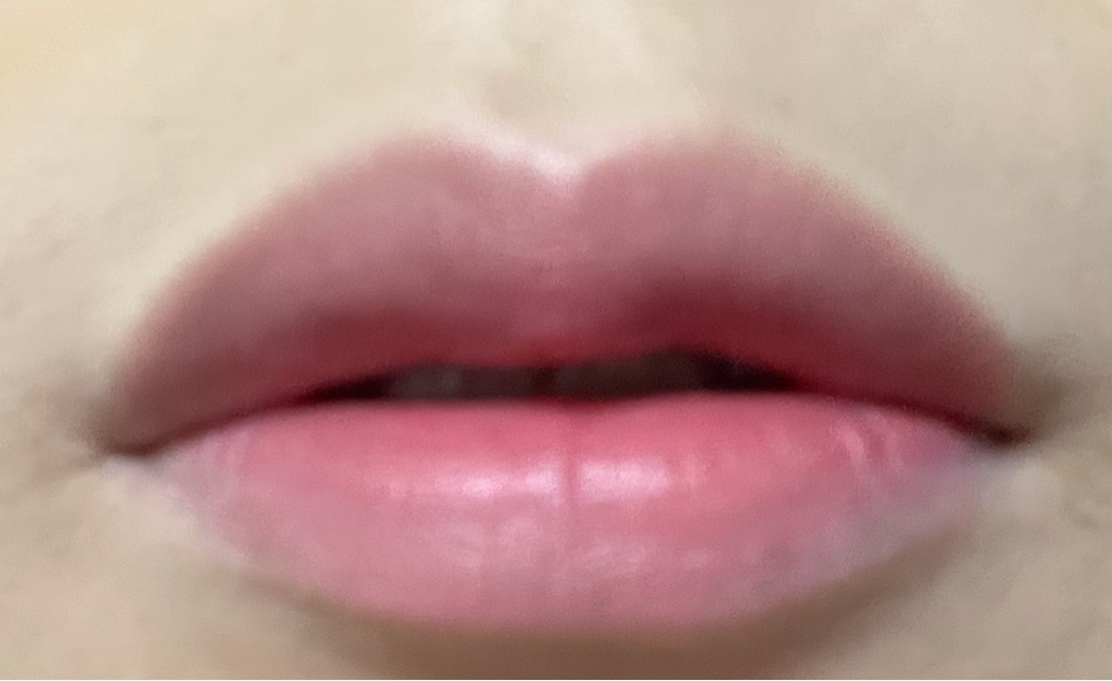 纹身克莱尔天鹅绒染唇液 [15 号色]的真实用户使用照片