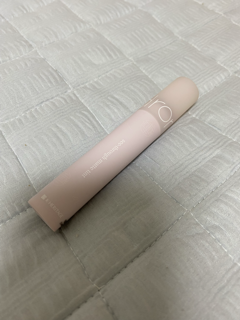 透明哑光唇膏 [10 深紫色]的真实用户使用照片