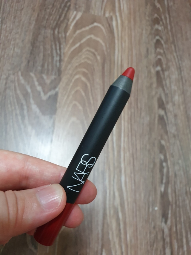 나스 (NARS) 벨벳 매트 립 펜슬 [드래곤걸] review image