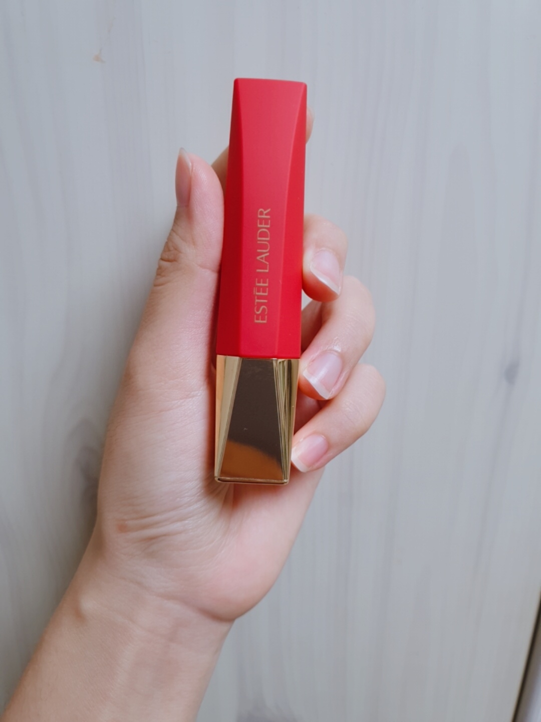 에스티로더 (ESTEELAUDER) 퓨어 컬러 휩 매트 립 컬러 [932 러브피버] review image