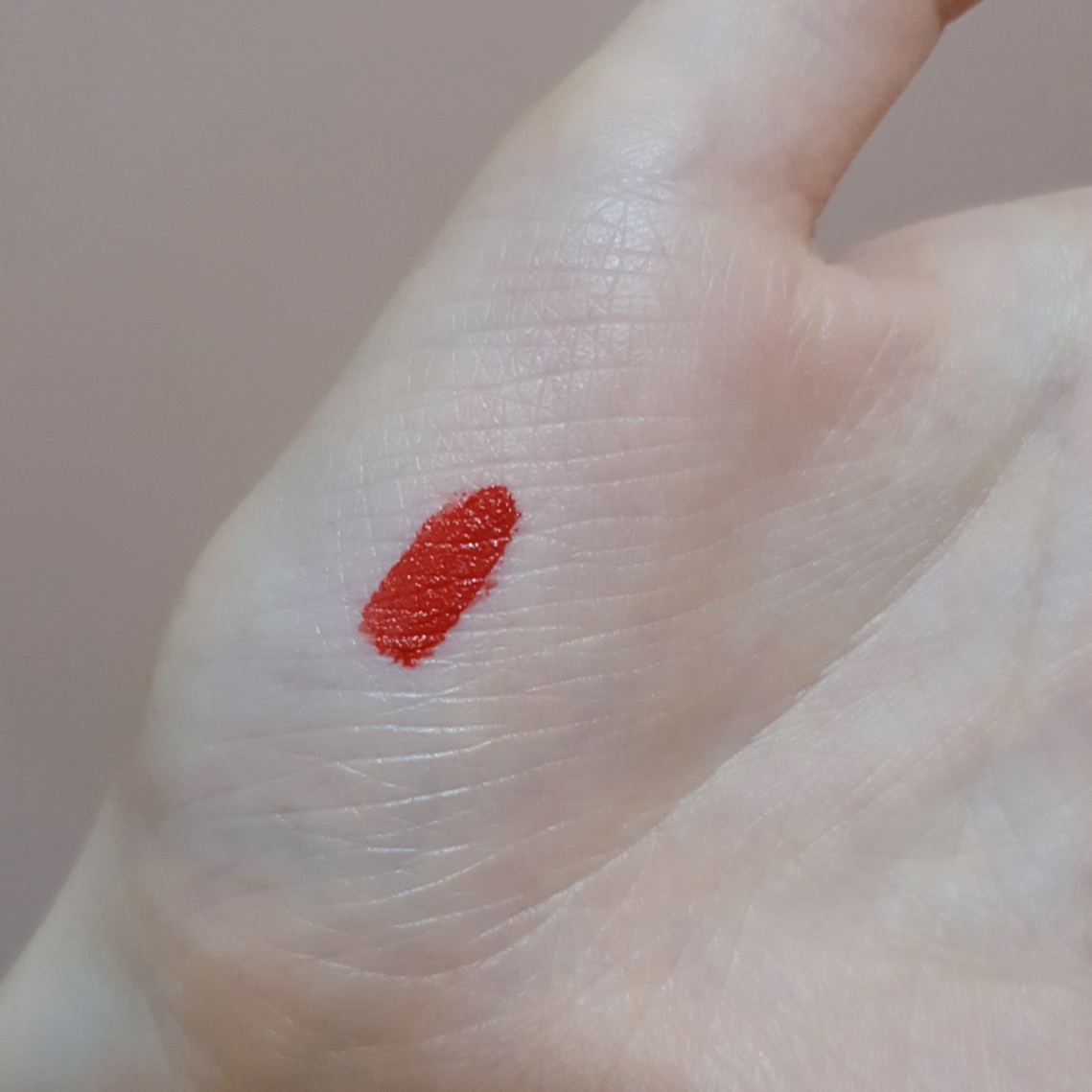 에스티로더 (ESTEELAUDER) 퓨어 컬러 휩 매트 립 컬러 [932 러브피버] review image