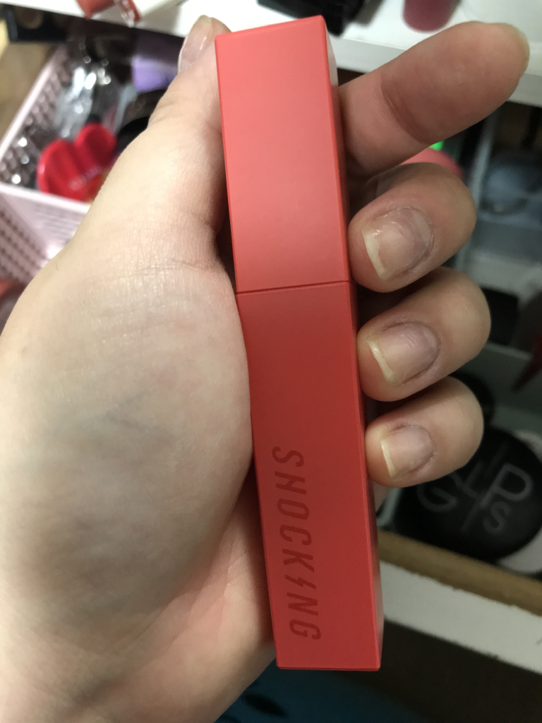 更加震撼的唇部遮瑕膏 [01 短发]的真实用户使用照片