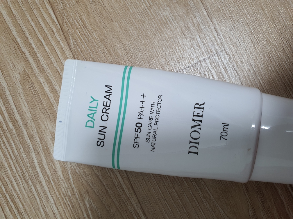 每日防晒霜 [SPF50/PA+++]的真实用户使用照片