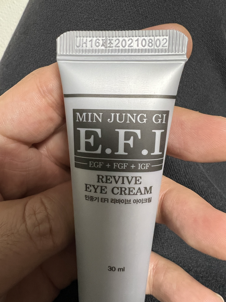 Minjunggi EFI 眼霜的真实用户使用照片