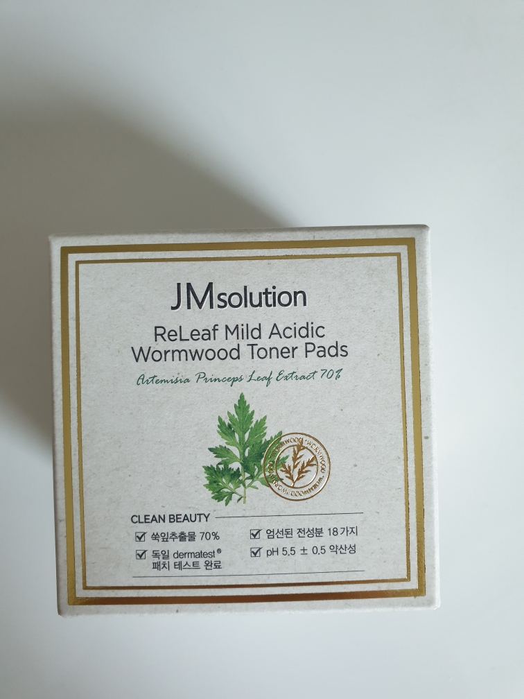 JMsolution Releaf Mild Acidic Wormwood Toner Pads review image