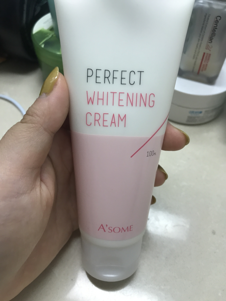 에이썸 (A'SOME) 퍼펙트 화이트닝 톤업 크림 review image