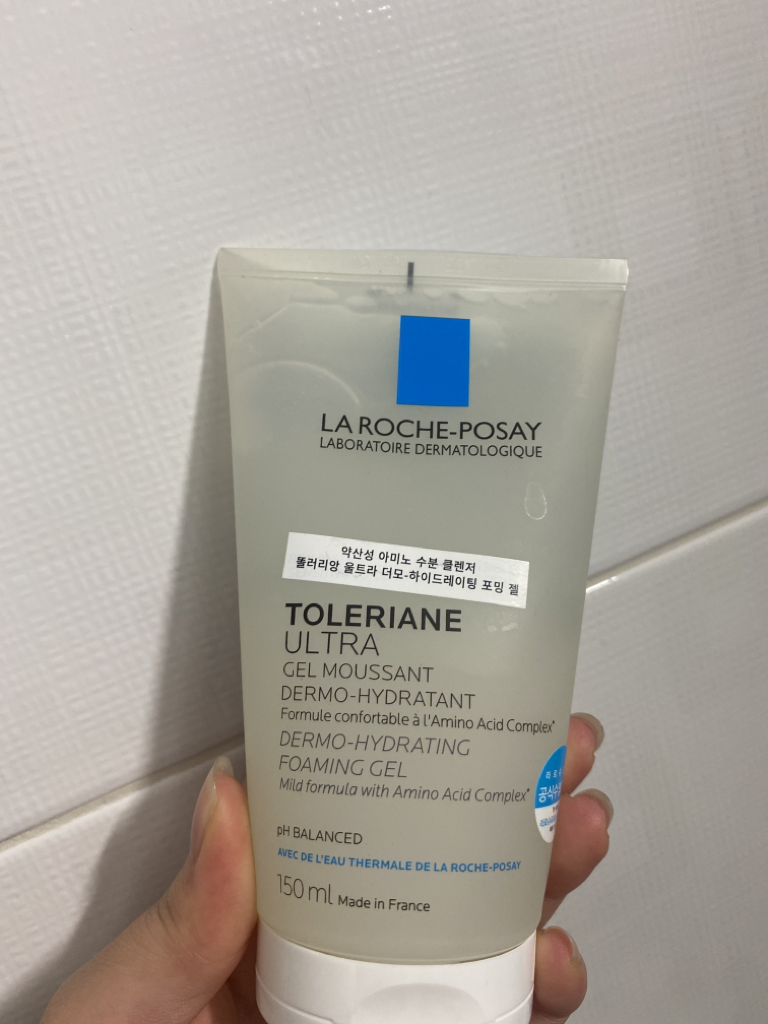 Real user review photo of TOLERIANE ULTRA DERMO-HYDRATING FOAMING GEL