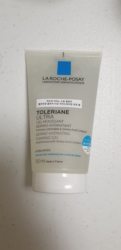 Real user review photo of TOLERIANE ULTRA DERMO-HYDRATING FOAMING GEL