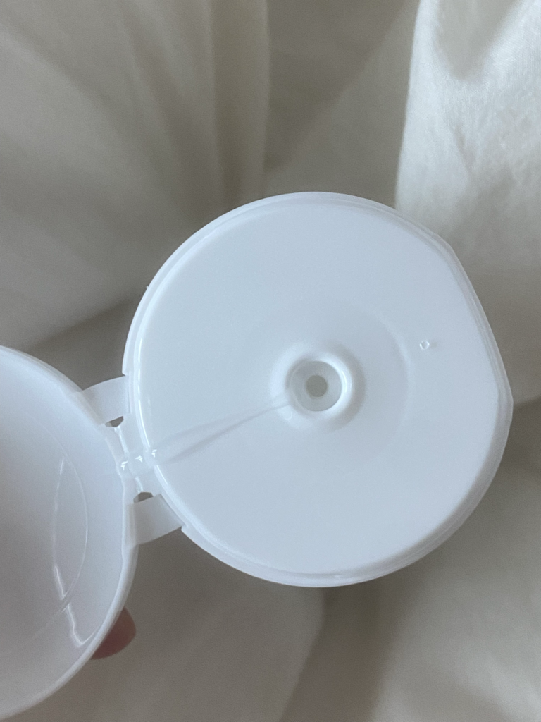 Real user review photo of TOLERIANE ULTRA DERMO-HYDRATING FOAMING GEL