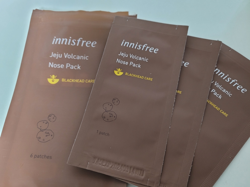 Real user review photo of volcanic nose pack