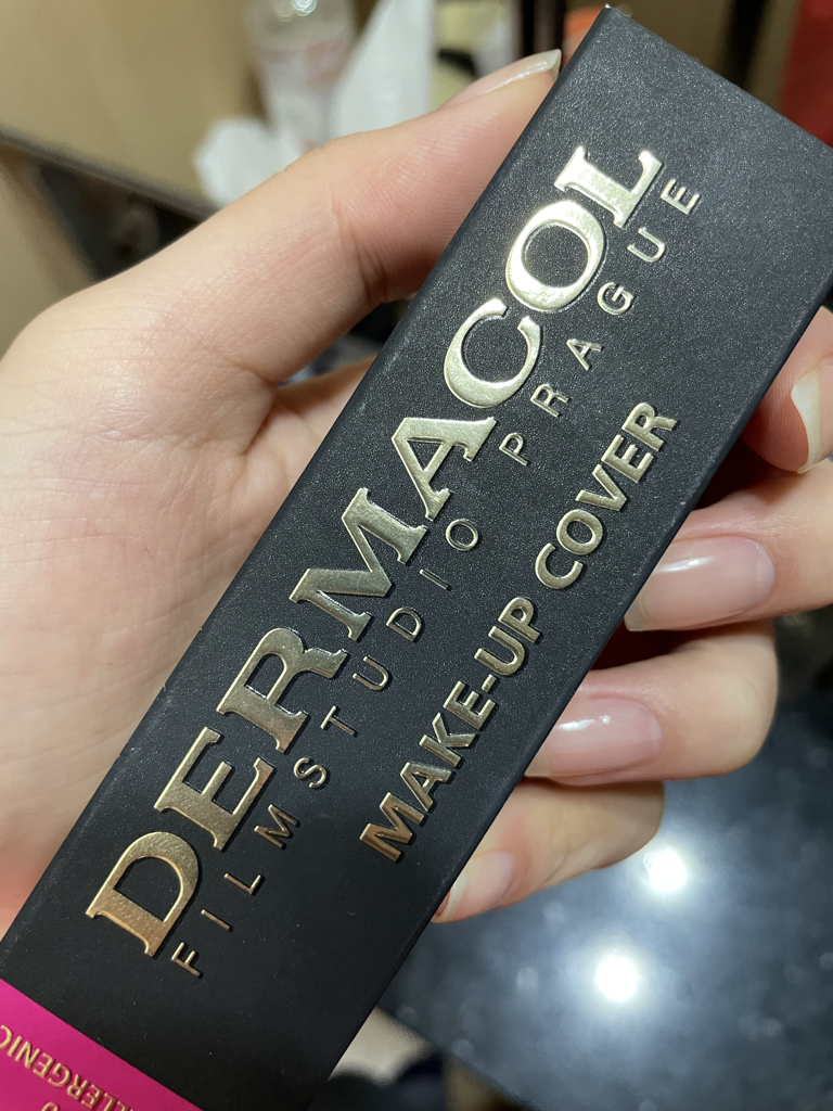 Real user review photo of Makeup Cover Waterproof Foundation [No.208 Bright Beige]