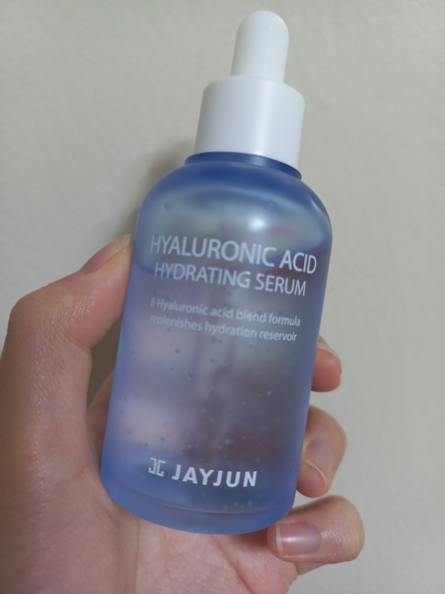 玻尿酸保湿精华的真实用户使用照片