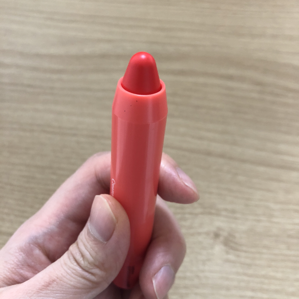 奶油色调唇膏霜 [24号 蜜桃珊瑚]的真实用户使用照片