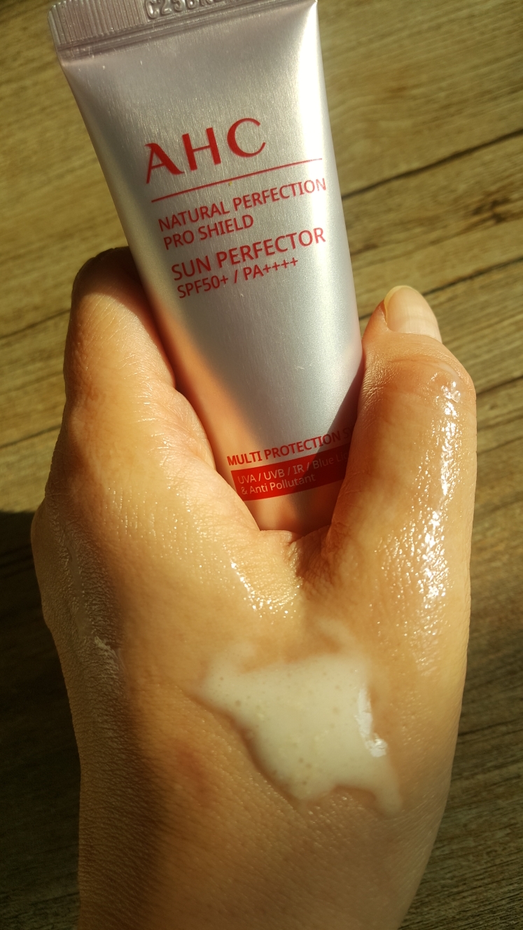 Natural Perfection Pro Shield 防晒霜 [SPF50+/PA++++]的真实用户使用照片