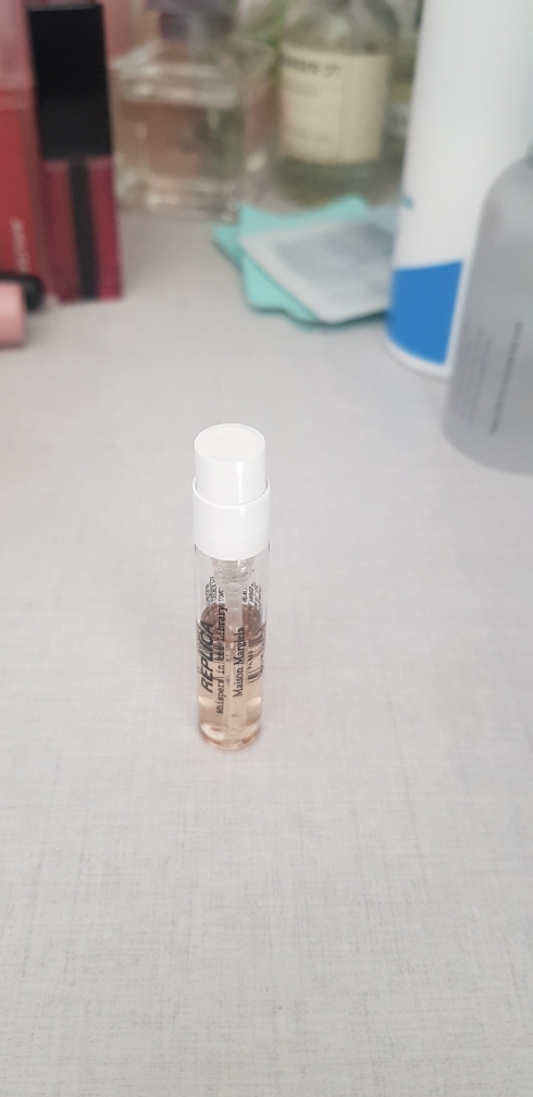 MaisonMargiela 图书馆中的低语 EDT common.review image
