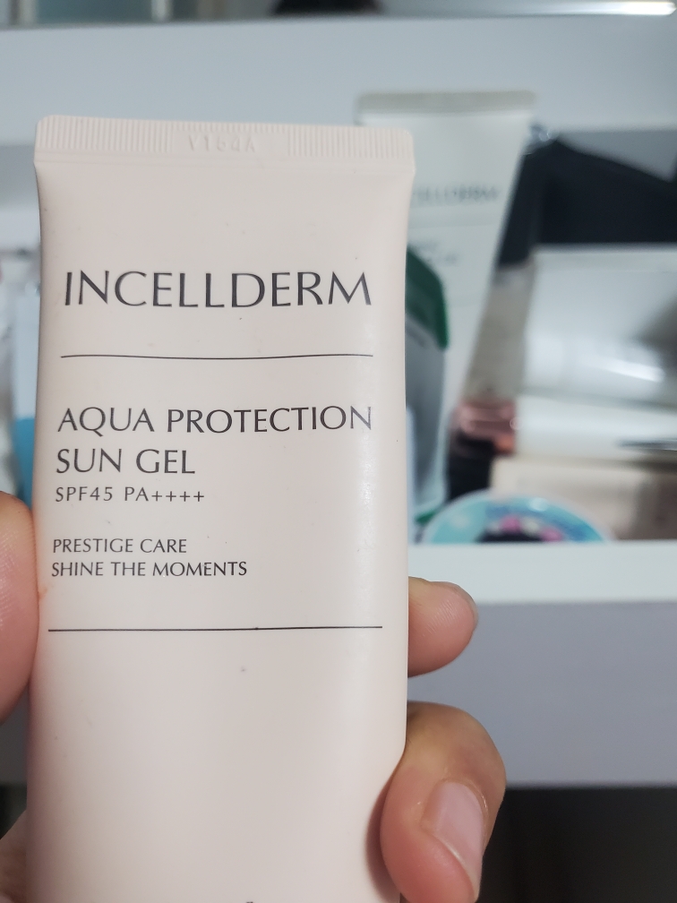 Real user review photo of Aqua Protection Sun Gel [SPF45/PA++++]