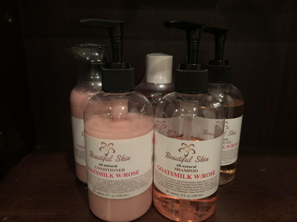뷰티풀스킨 (BeautifulSkin) 고츠밀크 위드 로즈 샤워젤 review image