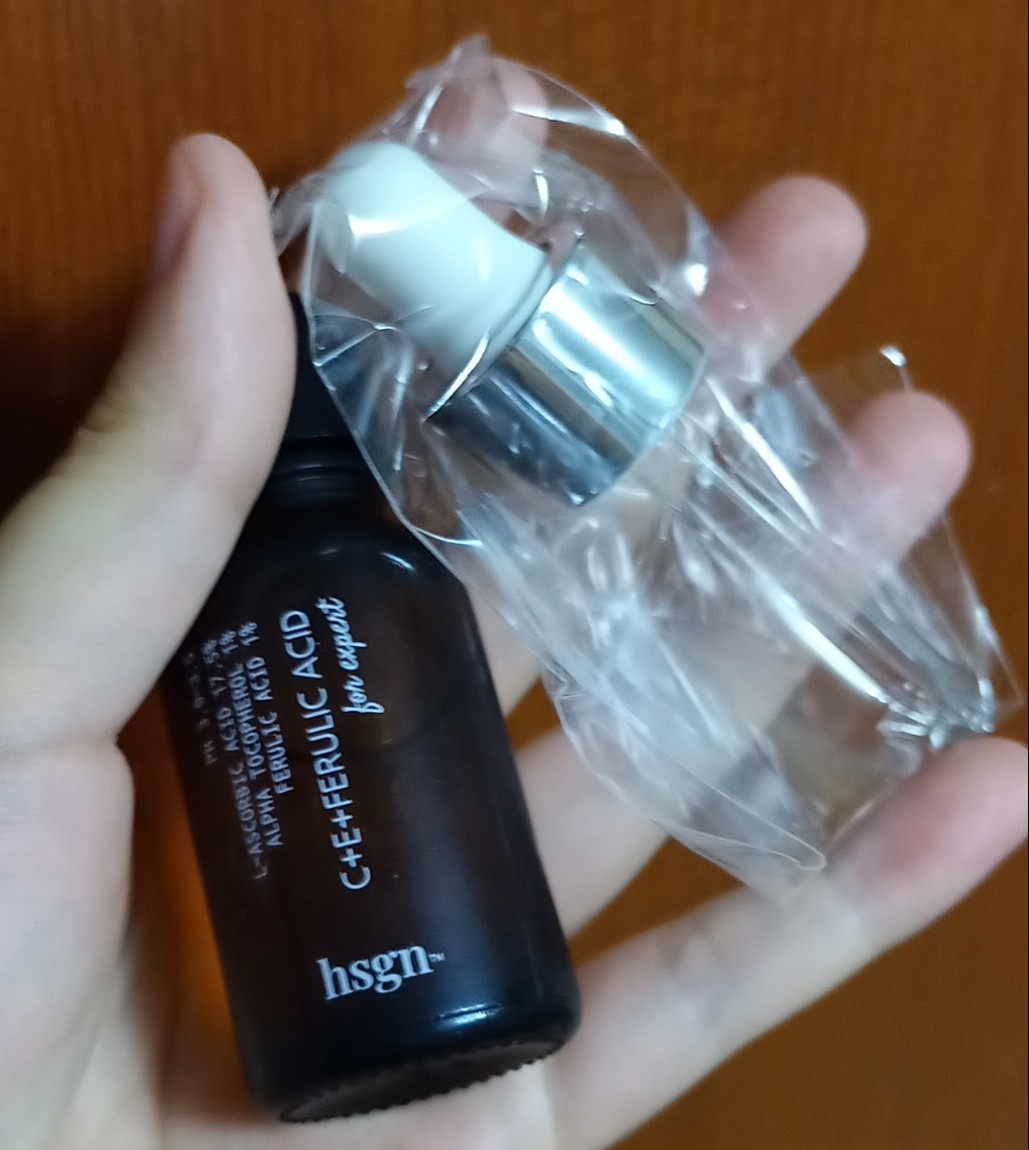 혁신개념 (hsgn) 17.5% 순수비타민 CE 페룰릭 애씨드 세럼 포 엑스퍼트 review image