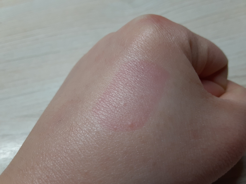 医生解决方案温和粉红色美白防晒霜[SPF40/PA+++]的真实用户使用照片