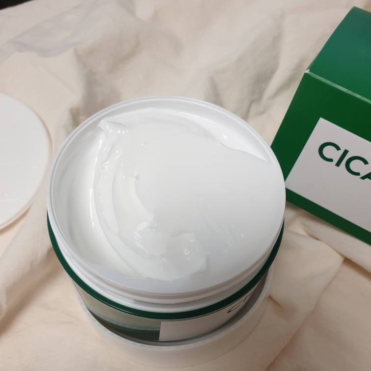 네이처리퍼블릭 Green Derma Mild Cica Cream review image