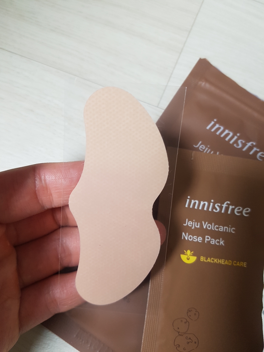 이니스프리 (INNISFREE) 화산송이 코팩 review image
