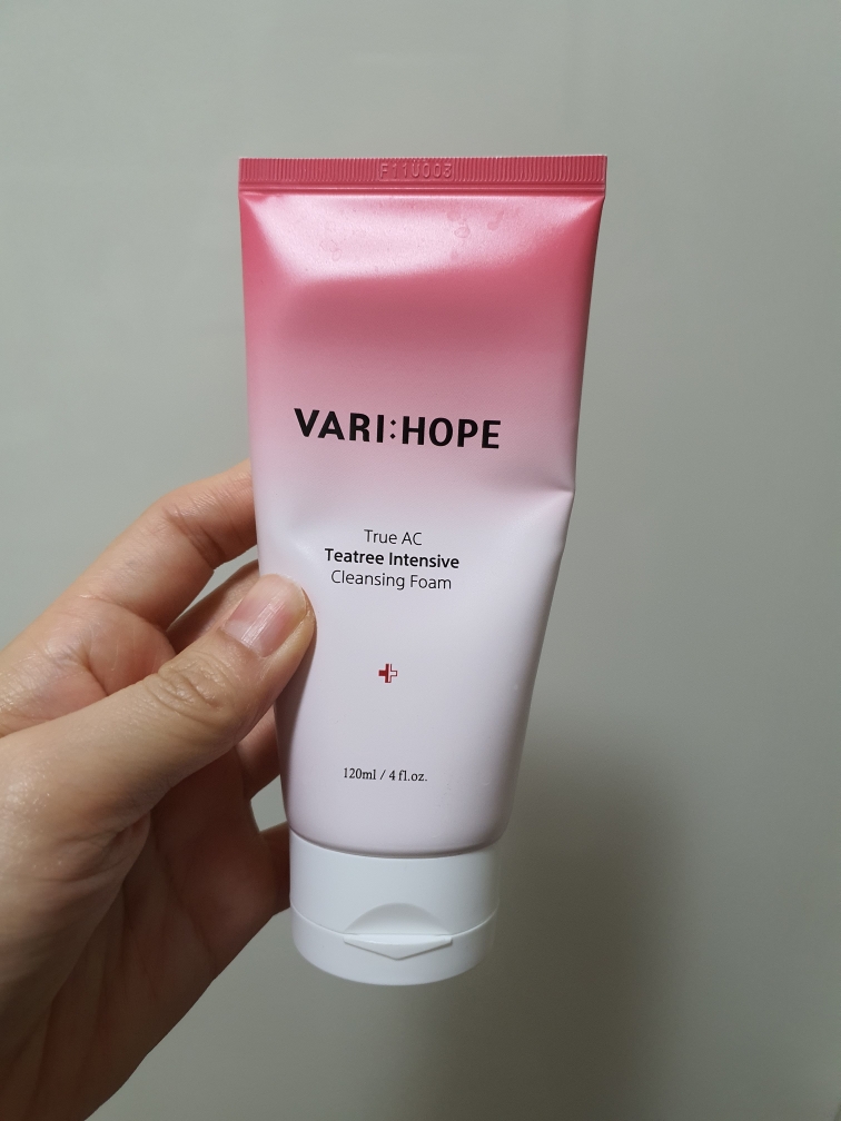 VARI:HOPE 真正的茶树精华深层清洁洗面奶 common.review image