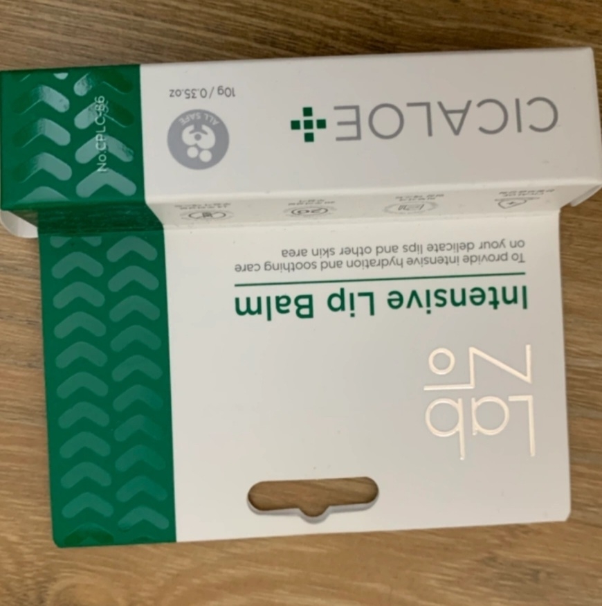 滋养唇膏的真实用户使用照片
