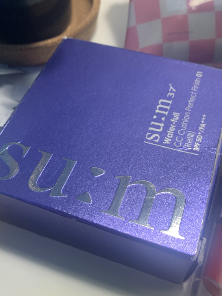 水润CC气垫 完美妆效 [SPF50+/PA+++] [01号]的真实用户使用照片
