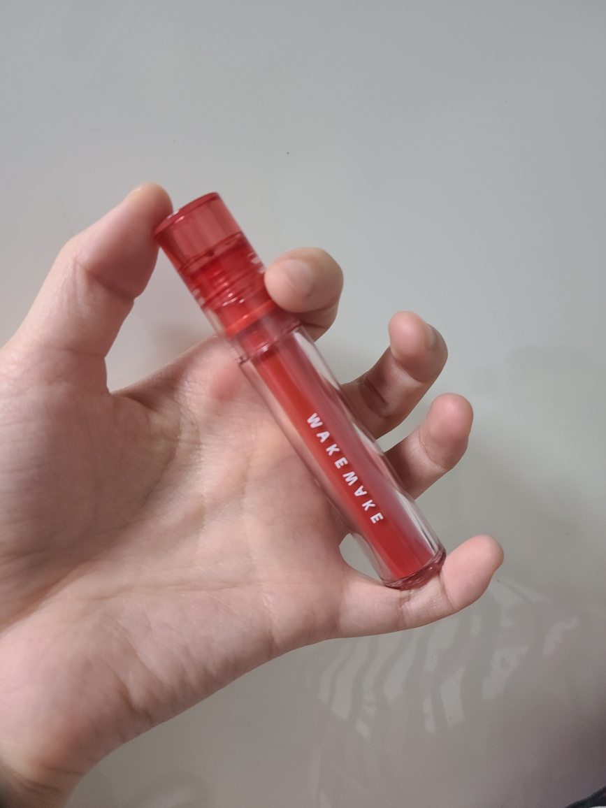水润修颜染唇膏 [02 东方红宝石]的真实用户使用照片
