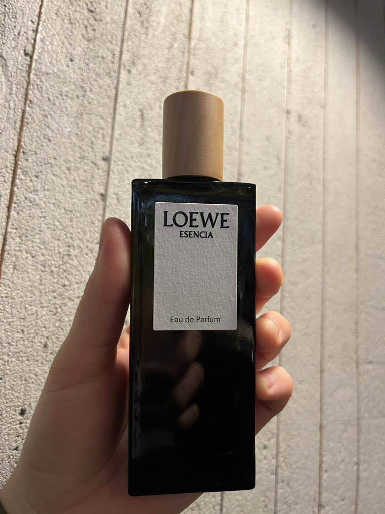 로에베 (LOEWE) 에센시아 오 드 퍼퓸 뿌르 옴므 review image