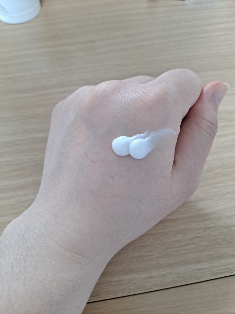 아토베네 (ATOBENE) 라 마망 블라썸 오일 인 크림 review image