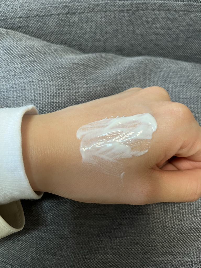 防晒水乳霜 [SPF50+/PA++++]的真实用户使用照片