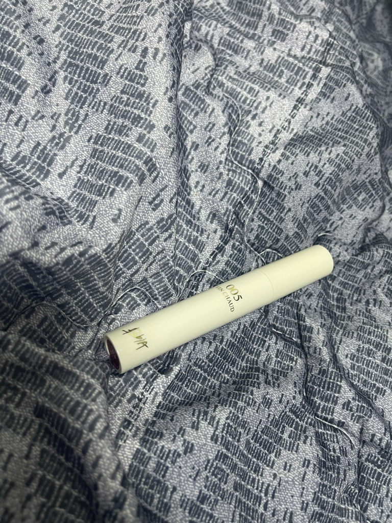 Real user review photo of Glow Lip Tint [05 Bank Show Bottle]