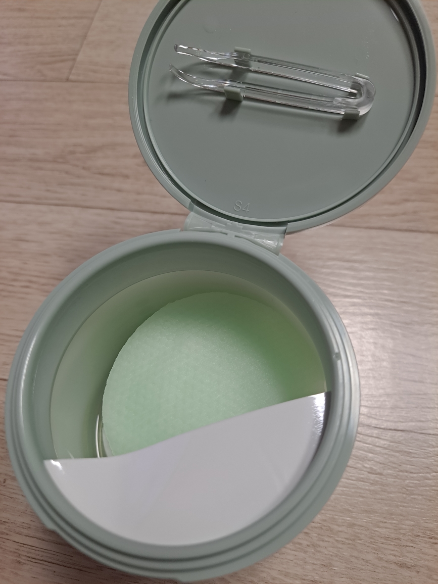 温和保湿面膜的真实用户使用照片