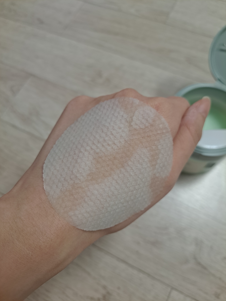 温和保湿面膜的真实用户使用照片
