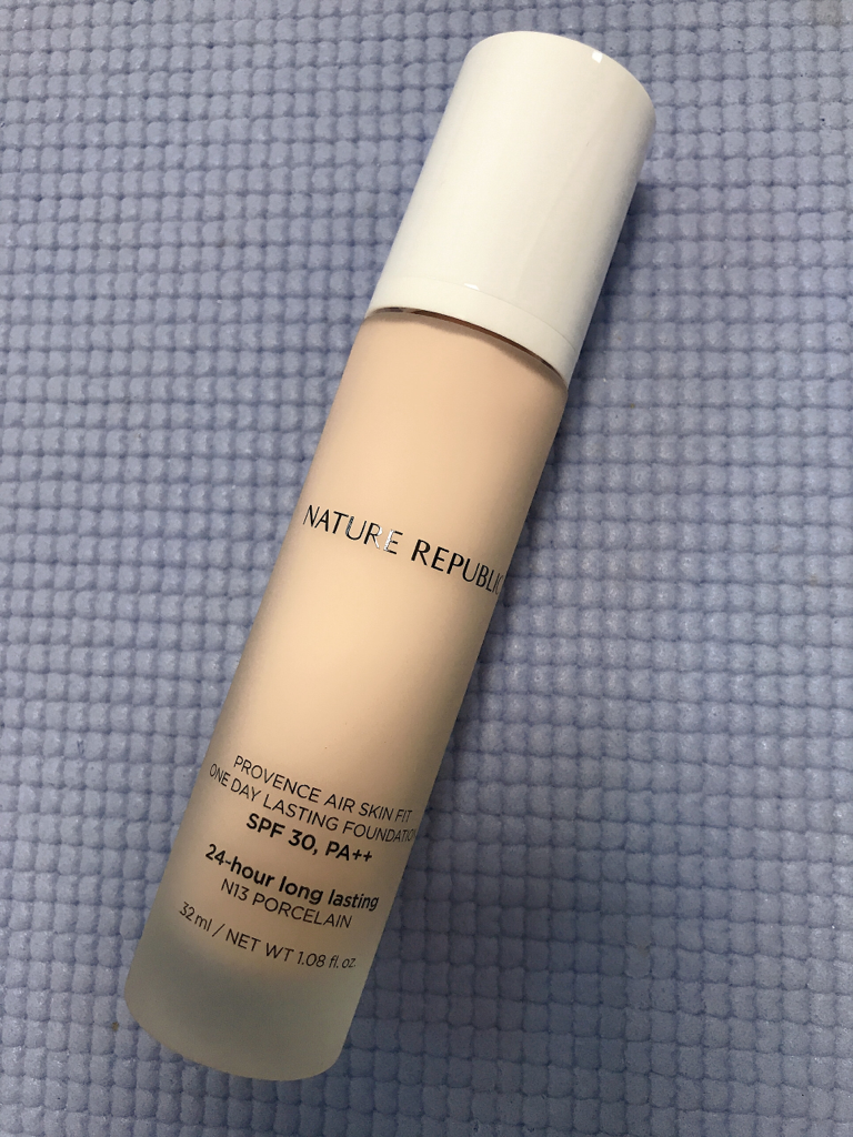 네이처리퍼블릭 (NATUREREPUBLIC) 프로방스 에어 스킨 핏 원데이 래스팅 파운데이션 [SPF30/PA++] [N13 포슬린] review image