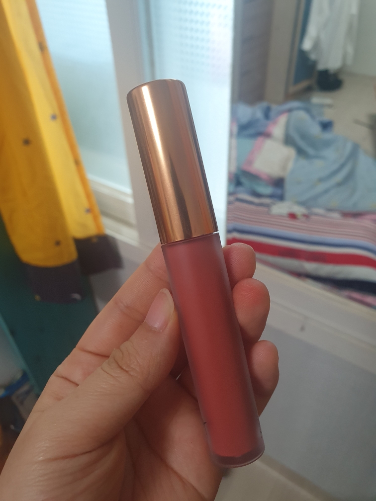 Real user review photo of Last Velvet Lip Tint 4 [16 Sweeter than Flowers]