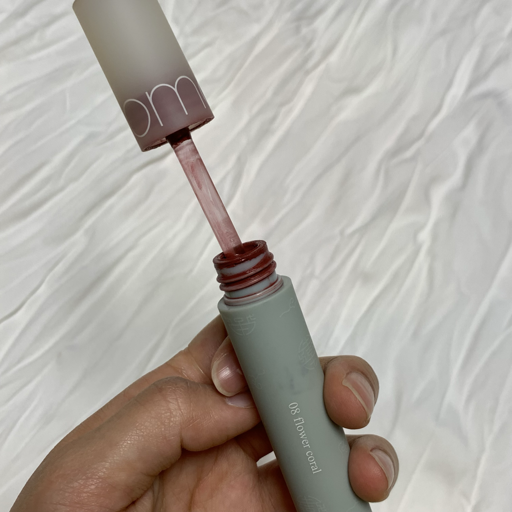 透明哑光唇膏 [08 红花珊瑚]的真实用户使用照片