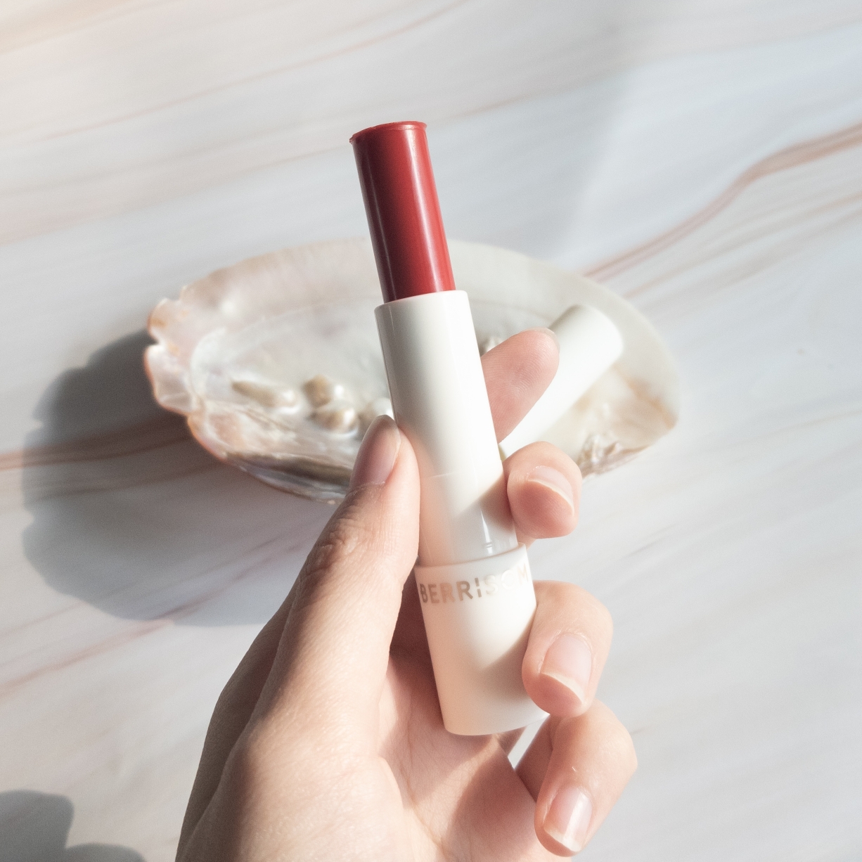 Real user review photo of Realme Bouncy Lip Balm [03 Gentle Red]