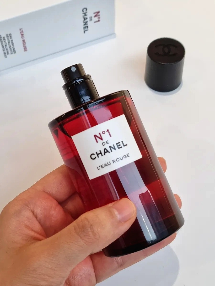 샤넬 (CHANEL) N°1 드 샤넬 레드 까멜리아 향수 review image