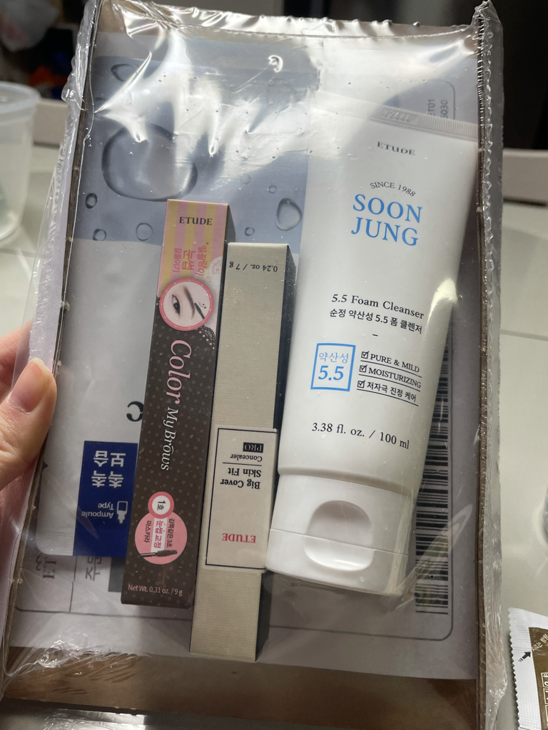 Real user review photo of Big Cover Skin Fit Concealer Pro [Neutral Mint]